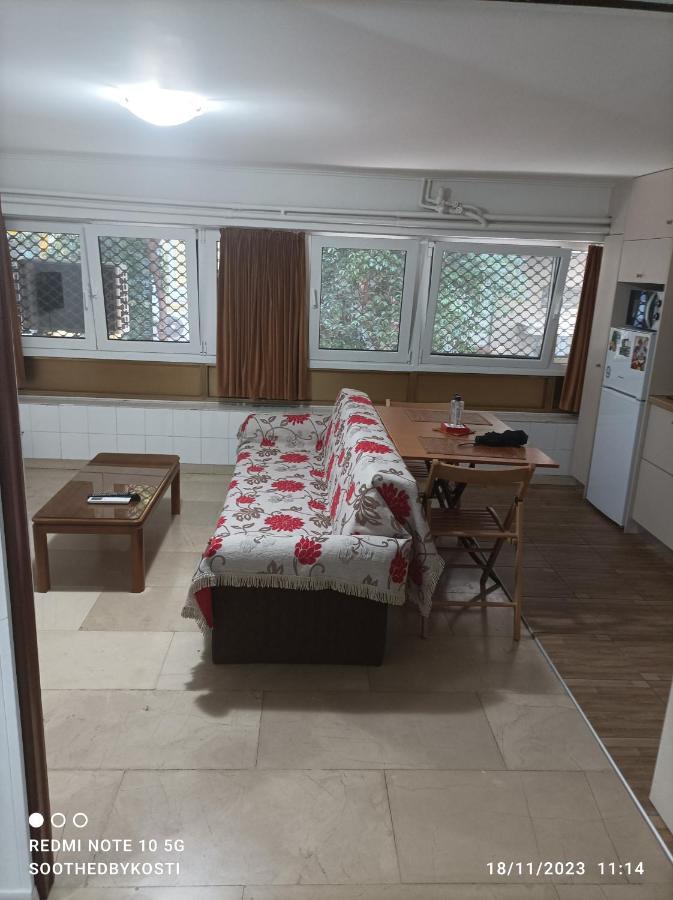 L&K Location Next To Center Of Athens Apartment Bagian luar foto